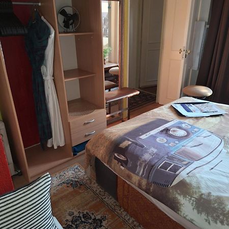 Homey Budget Bedroom Amsterdam Luaran gambar