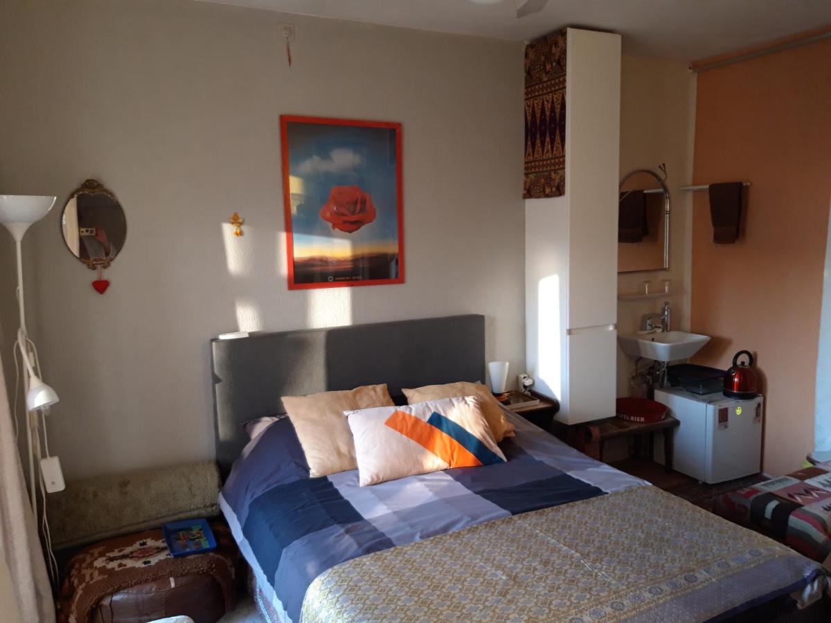 Homey Budget Bedroom Amsterdam Luaran gambar