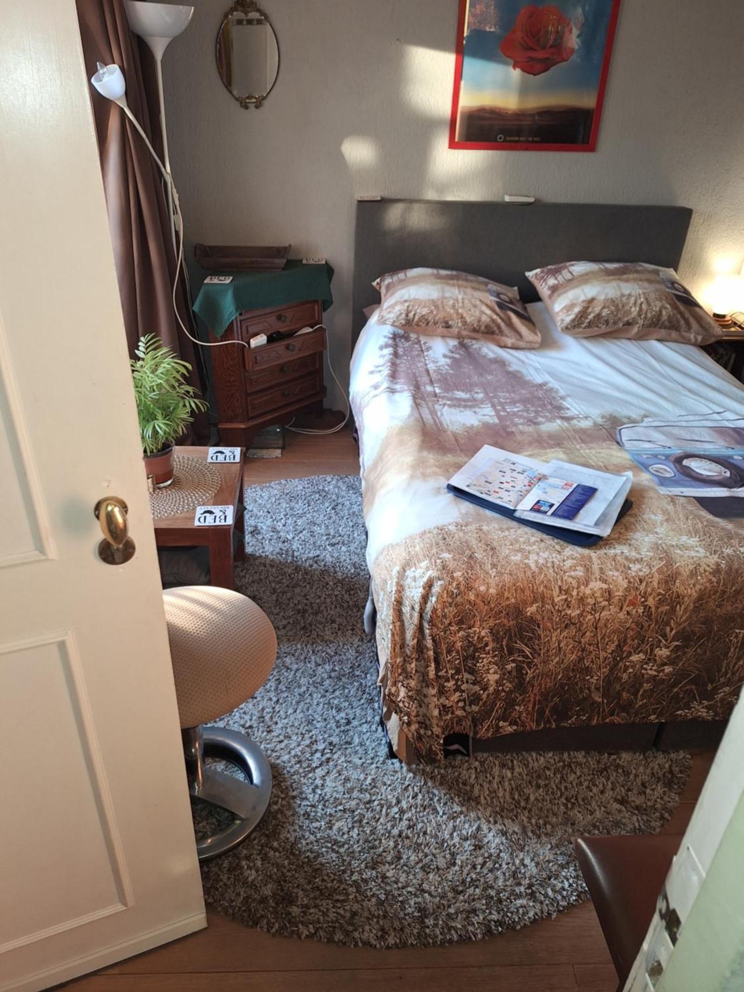 Homey Budget Bedroom Amsterdam Luaran gambar